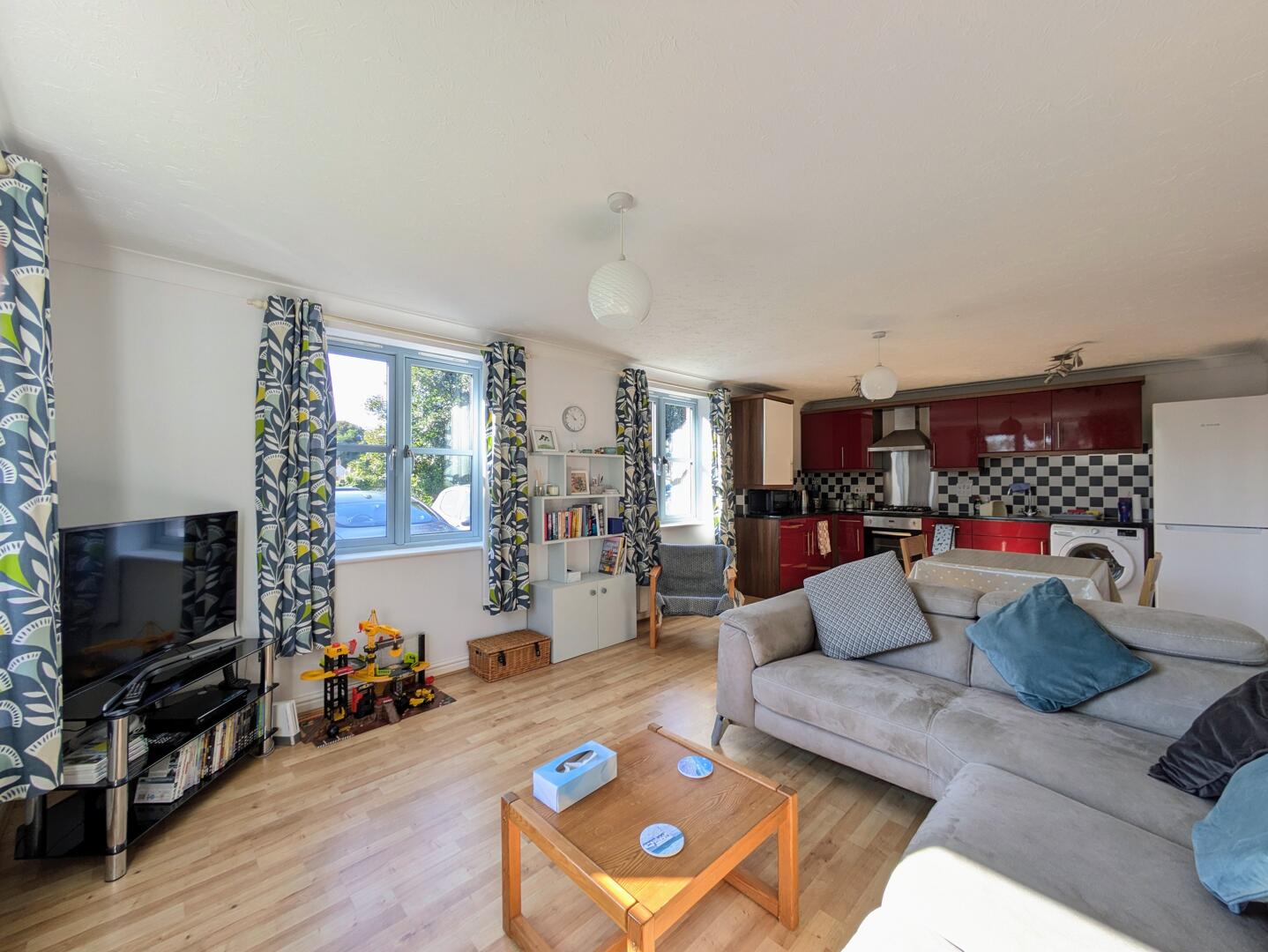 2 bed property in Brunel Court, Truro